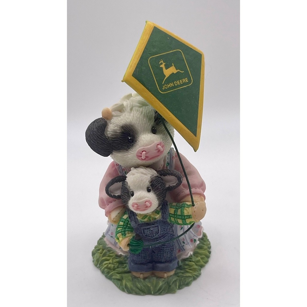 Mary's Moo Moos Hold Tight Deere Figurine John Deere Cow Kite 1999 Enesco 642711